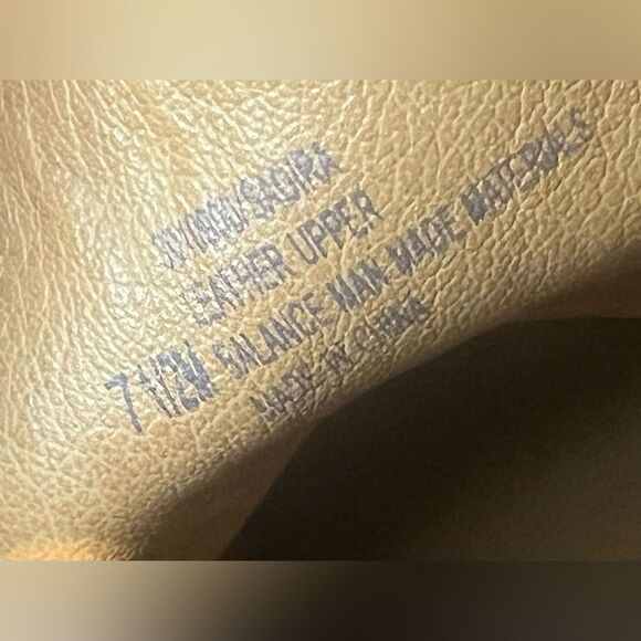 Chic Tan Leather Ankle Booties - Picture 11 of 12